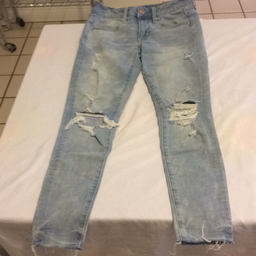 American Eagle Outfitters light wash jeggings